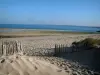 Isla de Ré - Playa de arena Kit de camiseta (la punta de Fier) y el mar (esclusa de Breton)