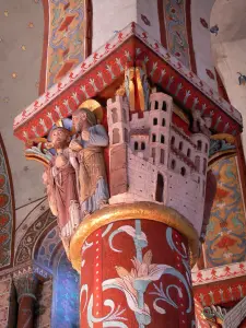 Issoire - Inside the Saint-Austremoine abbey church: carved capitals