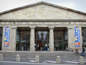 Issoire - Former corn exchange