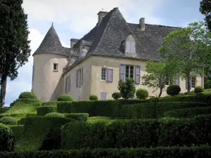 Jardines de Marqueyssac - Castillo, los árboles y la caja recortada