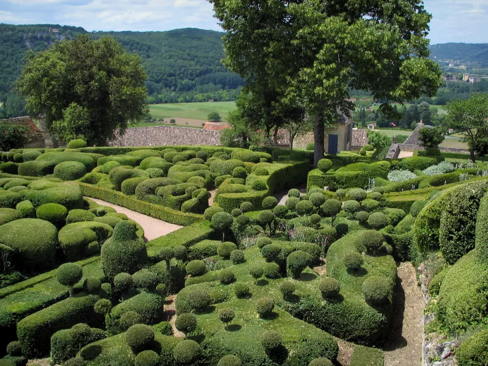 Les jardins de Marqueyssac - Jardins de Marqueyssac: Buis taillés, dans la vallée de la Dordogne, en Périgord
