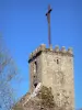 Kartäuserkloster Bonnefoy - Viereckiger Turm des ehemaligen Kartäuserklosters überragen von einem Kreuz