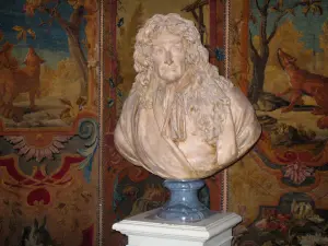 Kasteel van Vaux-le-Vicomte - Binnen in het kasteel: buste van Jean de La Fontaine