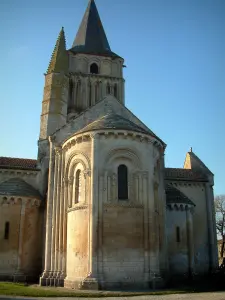 Kerk van Aulnay-de-Saintonge - St. Peter's Church (Romaanse)