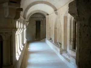 Kloster Ganagobie - Romanischer Kreuzgang des Benediktinerklosters