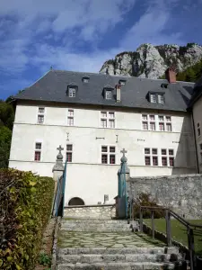 Kloster Grande Chartreuse - Correrie der Grande Chartreuse: Treppe und Klostergebäude