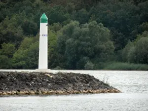 Lac du Der-Chantecoq - Phare du port de Nemours