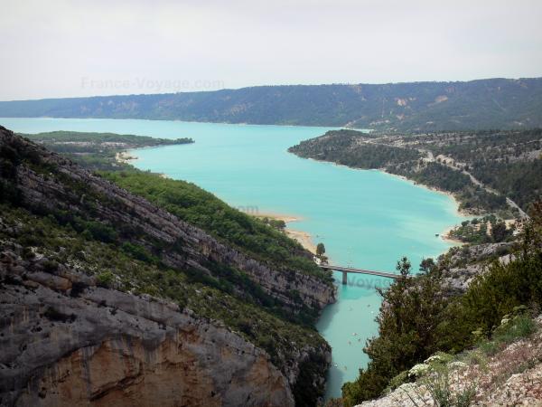 Le lac de Sainte-Croix - Guide Tourisme & Vacances