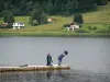 Lago di Saint-Point - Case che si affacciano sul Malbuisson lago (lago naturale), la pesca sul molo