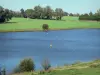 Lagos de Alto Charente - Mas Lago Chaban, bancos, pastos y árboles