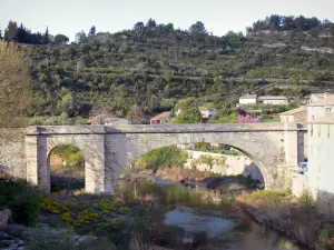 Lagrasse - Brücke über dem Orbieu