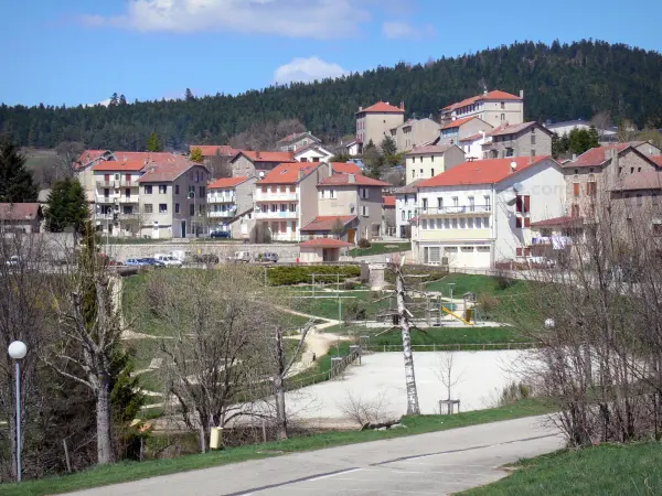 Lalouvesc - Playground and facades of the village