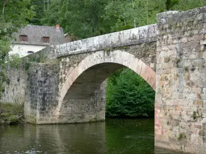 Landscapes of Aveyron - Aveyron valley: Saint-Blaise bridge spanning River Aveyron; in Najac