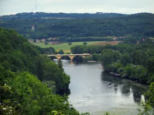 Landscapes of Périgord - Confluence of the Dordogne and the Vézère rivers, in Limeuil