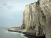 Landschaften der Picardie - Kreidefelsen und Meer (der Ärmelkanal) in Ault