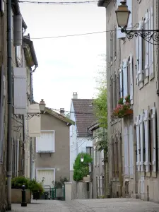 Langres - Facciate di case nella città vecchia