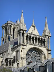 Laon - Rose du chevet plat de la cathédrale Notre-Dame