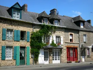 Lassay-les-Châteaux - Facades of houses in the town