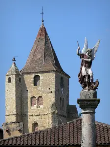 Lavardens - Clocher-porche de l'église Saint-Michel et colonne Saint-Michel