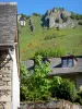 Lescun Cirque rock formations - Houses in the village of Lescun