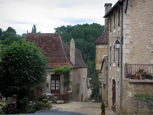 Limeuil - Houses of the medieval village , in Périgord