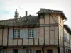 Lisle-sur-Tarn - Casa di mattoni e legno di bastide
