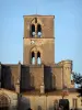 Lodève - Campanario (torre) de la antigua catedral de San Fulcran, edificio gótico fortificado