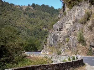 Lot valley - Road of the Lot gorges