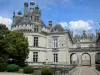 Le Lude castle - Courtyard of the castle