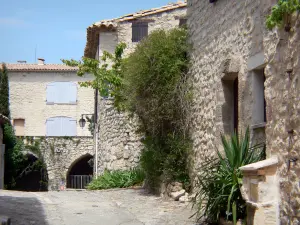 Lurs - Casas de piedra de la aldea