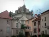 Luxeuil-les-Bains - Turm Echevins, der die Häuser der Thermalstadt beherrscht