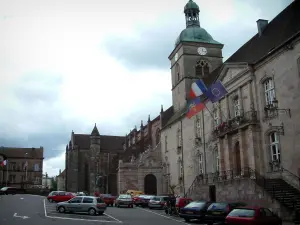 Luxeuil-les-Bains - Town Hall (Stadhuis) en St. Peter (oude abdij)