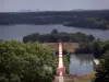 Major axis of Cergy-Pontoise - View of the Ax Majeur footbridge, a monumental work by Dani Karavan, and the Oise river