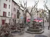 Manosque - Luogo Marcel Pagnol: fontana, bar, platani (alberi) e case nella città vecchia