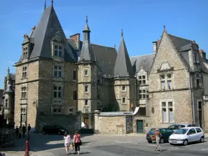 Le Mans - Old Mans - Plantagenet town: Grabatoire palace (bishopric)
