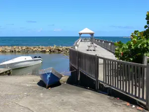 Le Marigot - Ponton et port de pêche