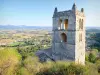 Marsanne - Glockenturm der romanischen Kirche Saint-Félix mit Blick auf Marsanne und die umliegende Landschaft