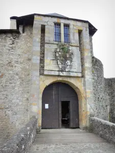 Mauléon-Licharre - Introduzca el castillo de Mauleón