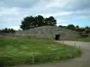 Megaliths - Megalithic set of Locmariaquer: Er-Grah tumulus