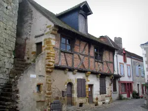 Mennetou-sur-Cher - Houses in the medieval town