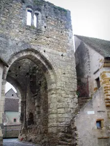 Mennetou-sur-Cher - Porte de la cité médiévale