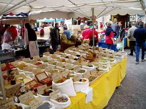 Los mercados del Lot - Guía gastronomía, vacaciones y fines de semana en Lot