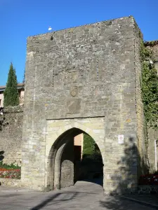 Mirepoix - Medieval bastide town: Porte d'Aval gate (fortified gate)