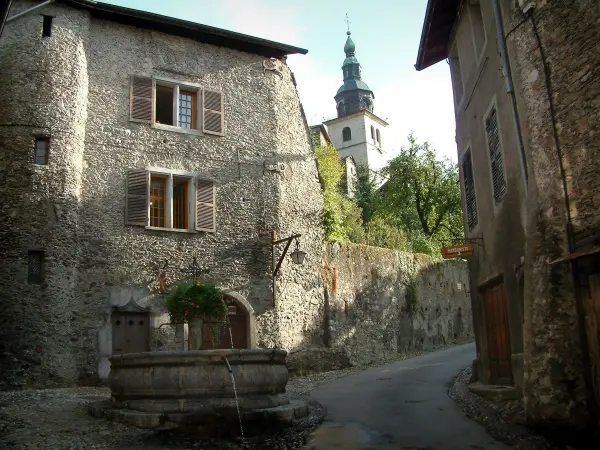 Das mittelalterliche Dorf Conflans - Führer für Tourismus, Urlaub & Wochenende in der Savoie