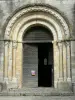 Moirax church - Old Cluniac priory: portal of the Notre-Dame Romanesque church