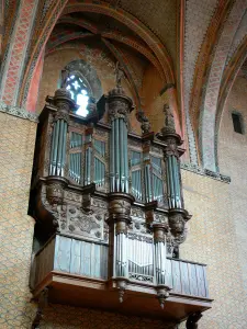 Moissac abbey - Saint-Pierre de Moissac abbey: Inside Saint-Pierre church: organ 