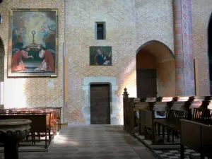 Moissac abbey - Saint-Pierre de Moissac abbey: Inside Saint-Pierre church 