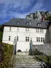 Monastère de la Grande Chartreuse - Correrie de la Grande Chartreuse : escalier et bâtiment monastique