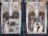 Monasterio real de Brou - Dentro de la iglesia de estilo gótico flamígero Brou: capilla de Margarita de Austria: las esculturas del retablo de los Siete Gozos de la Virgen (Anunciación y la Visitación)