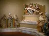 Monestiés - Inside of the Saint-Jacques chapel: polychromatic stone statues of Entombment